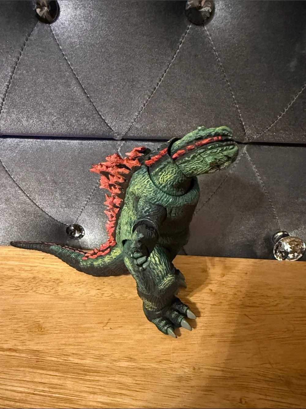 Green and Red Reptile Figurine for Reptile Decor Neca 2014